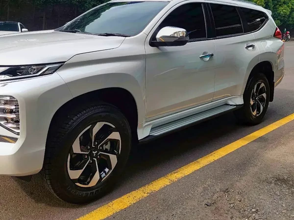 Mitsubishi Pajero setelah Black Diamond di Magic Detailing