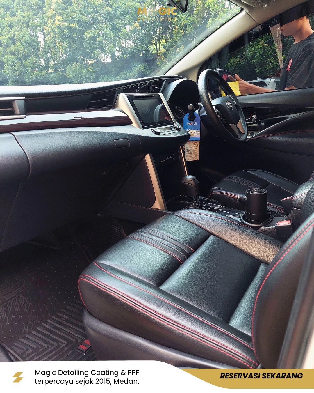Pengerjaan Paint Protection Film (PPF) di Magic Detailing Medan